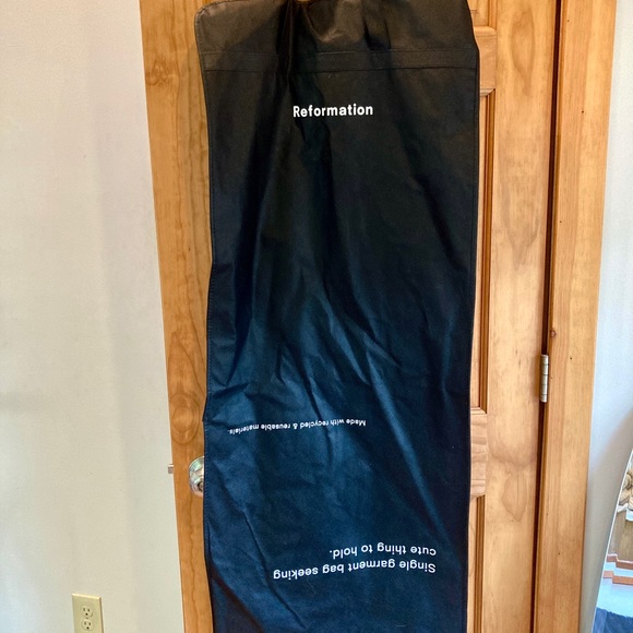 Reformation Loire Dress in Cherry Sz 4 NWT - Picture 9 of 9